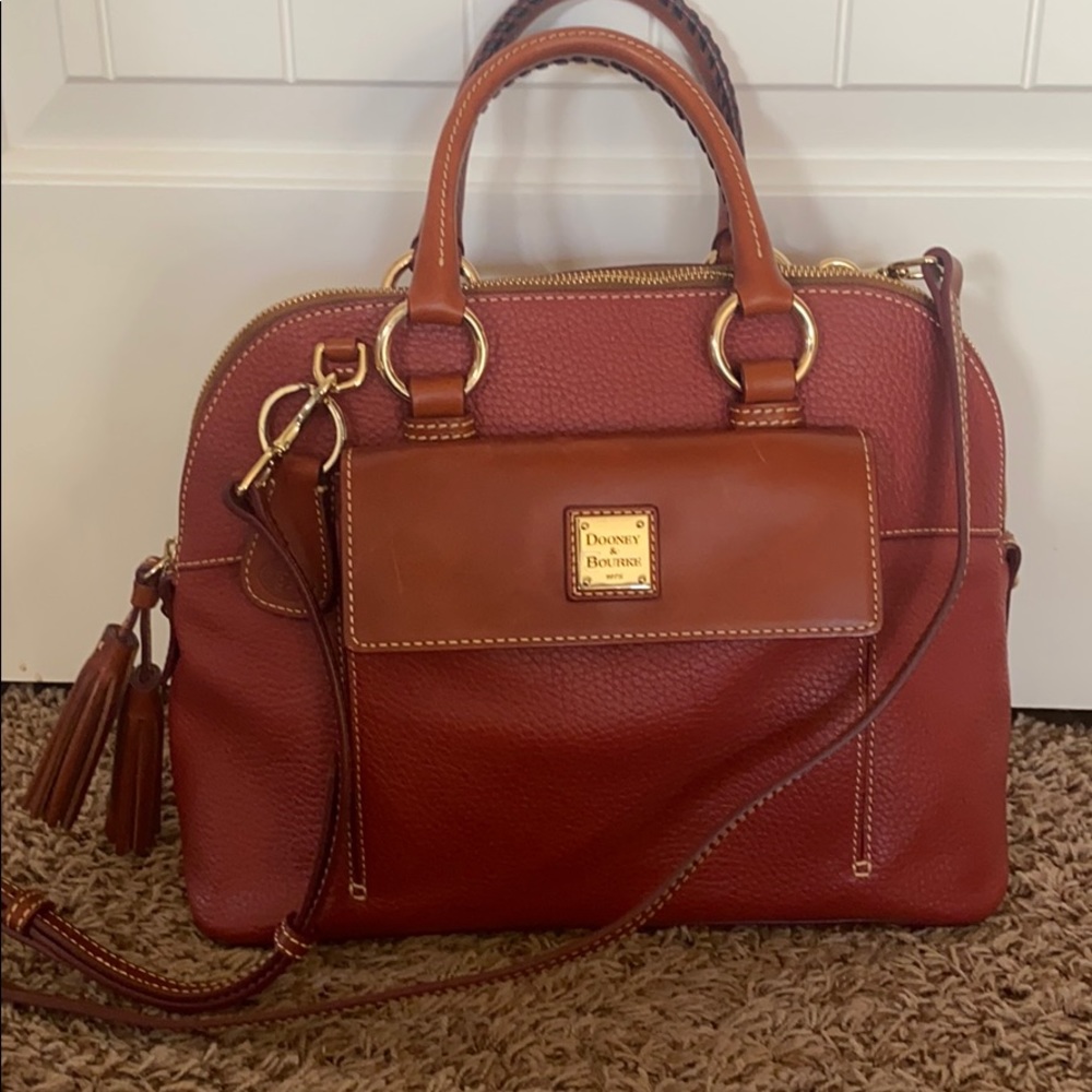 Dooney & Bourke gently used genuine leather purse